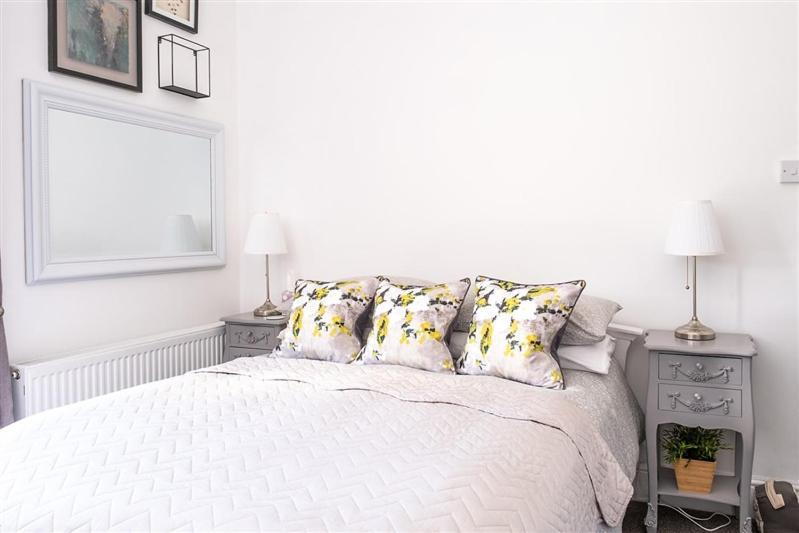 Mory House Bed & Breakfast Борнмът Екстериор снимка