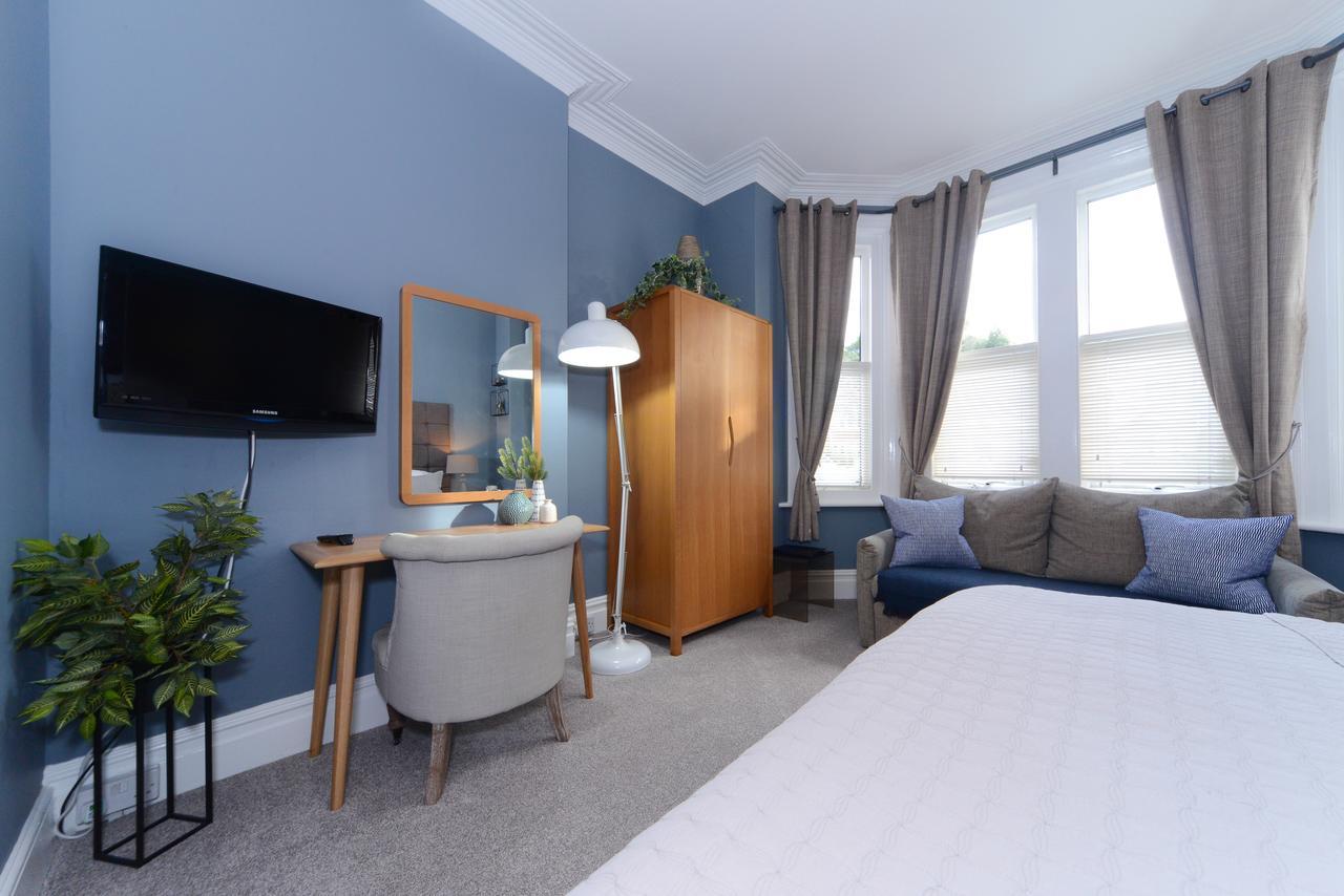 Mory House Bed & Breakfast Борнмът Екстериор снимка