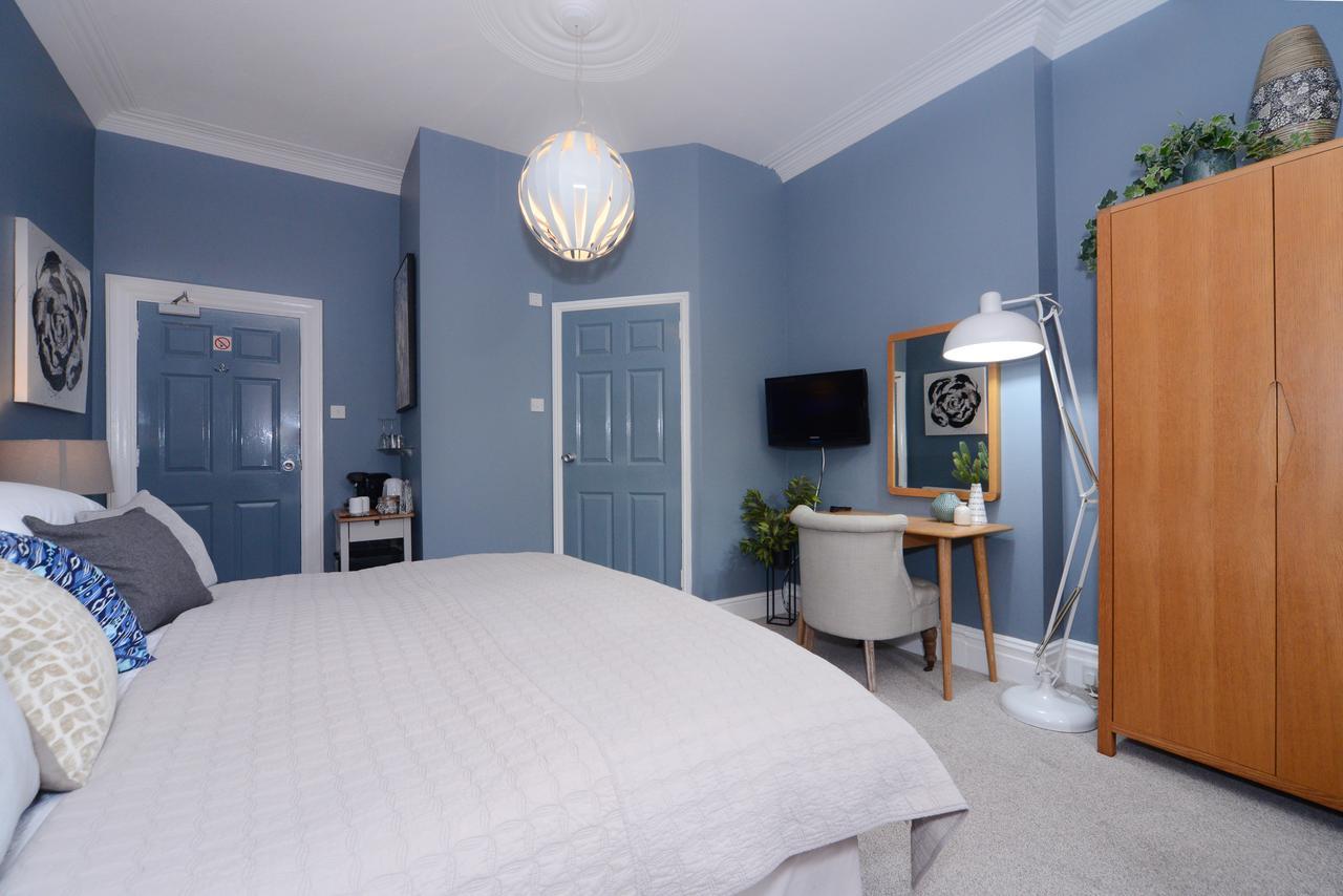 Mory House Bed & Breakfast Борнмът Екстериор снимка