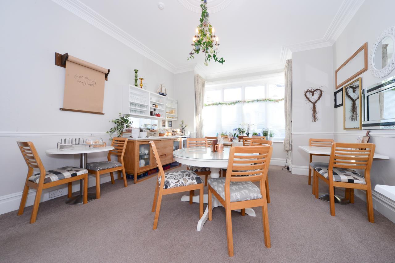Mory House Bed & Breakfast Борнмът Екстериор снимка
