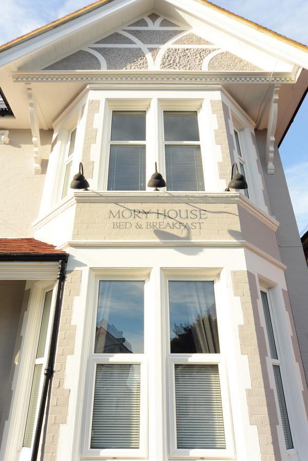 Mory House Bed & Breakfast Борнмът Екстериор снимка